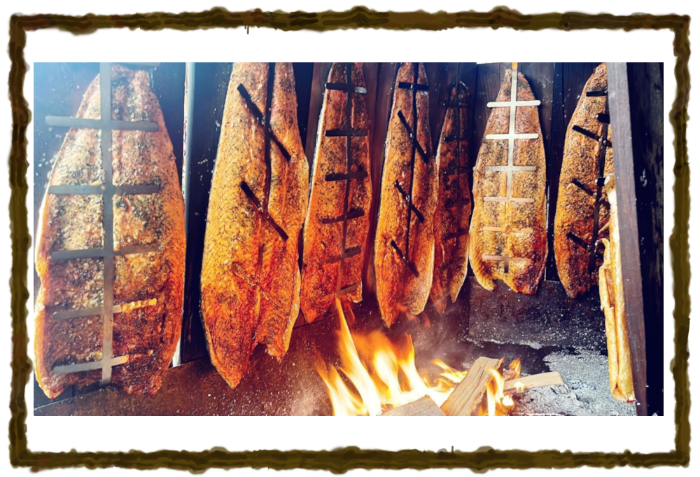 Flammlachs am offen Feuer beim Pickup-Treffen und BBQ am Schlossplatz in Geislingen an der Steige Flammlachs am offen Feuer beim Pickup-Treffen und BBQ am Schlossplatz in Geislingen an der Steige